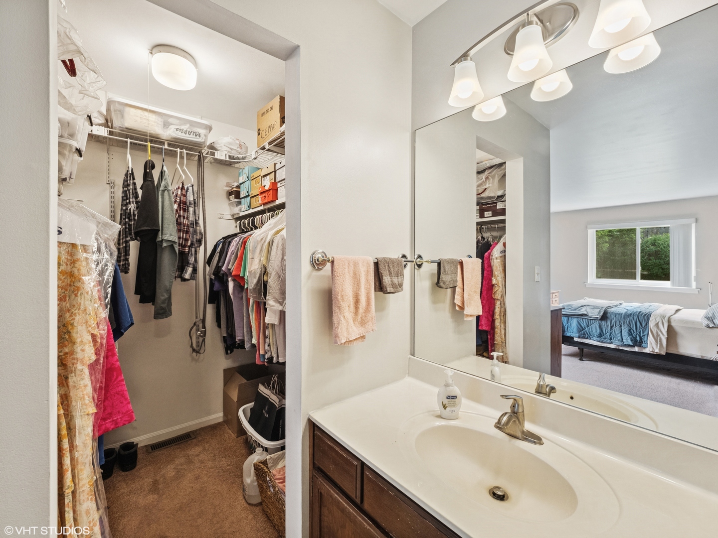 751 Sterling Court #D1, Bartlett, IL 60103
