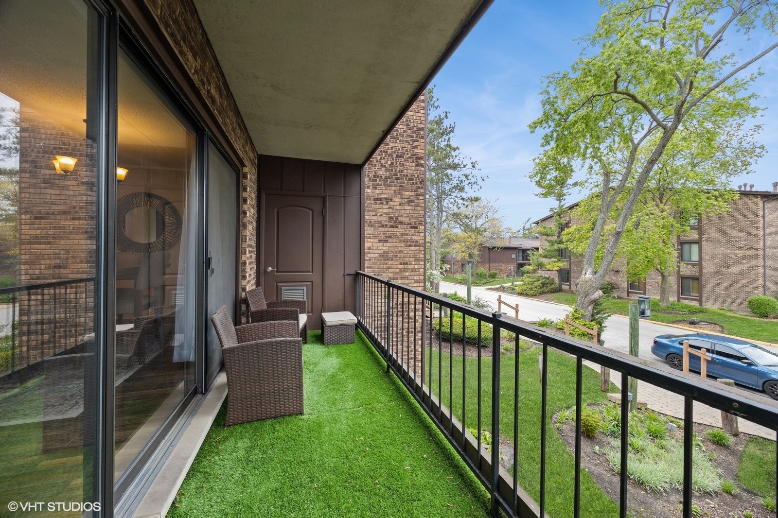 61 Pier Drive #202, Westmont, IL 60559