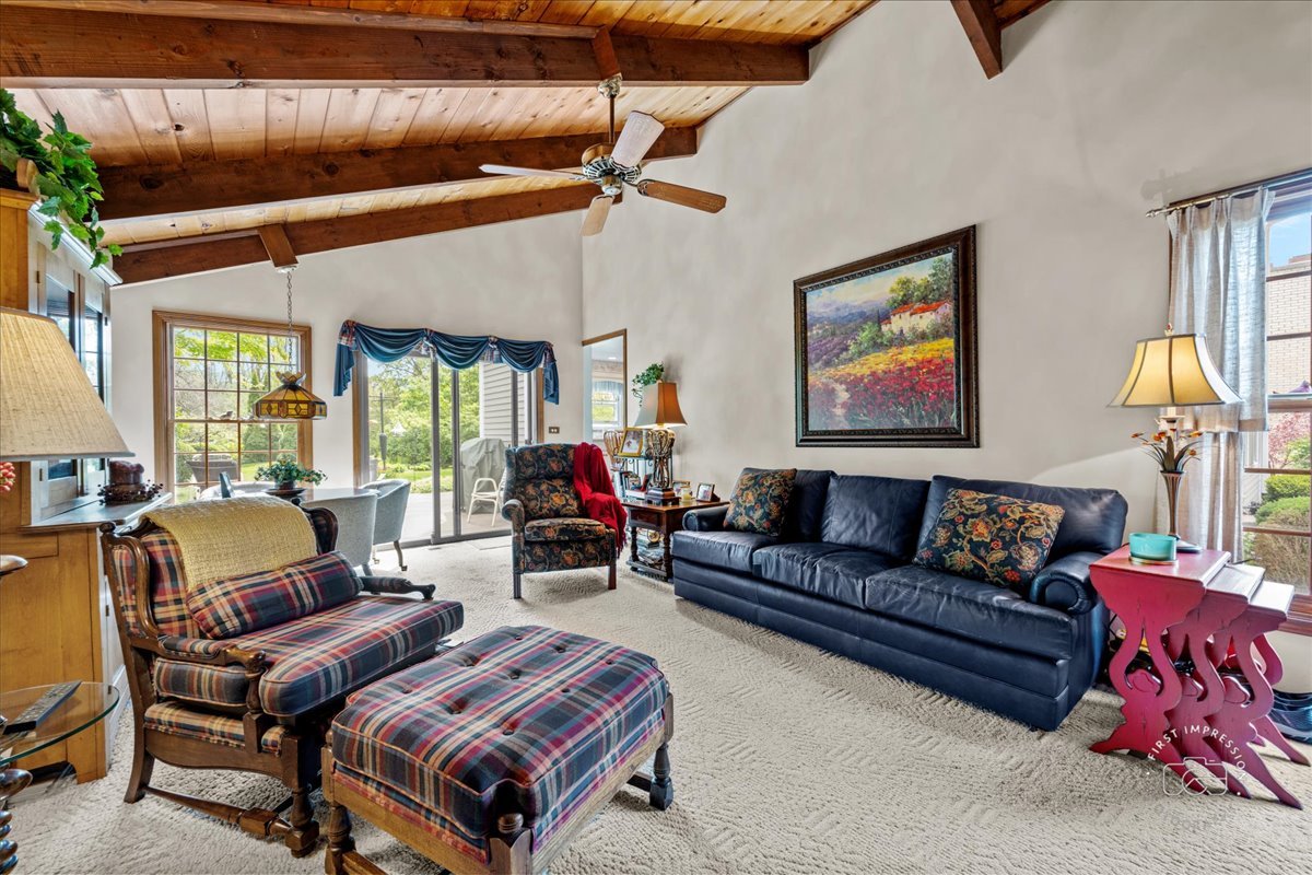 1228 N West Street, Naperville, IL 60563