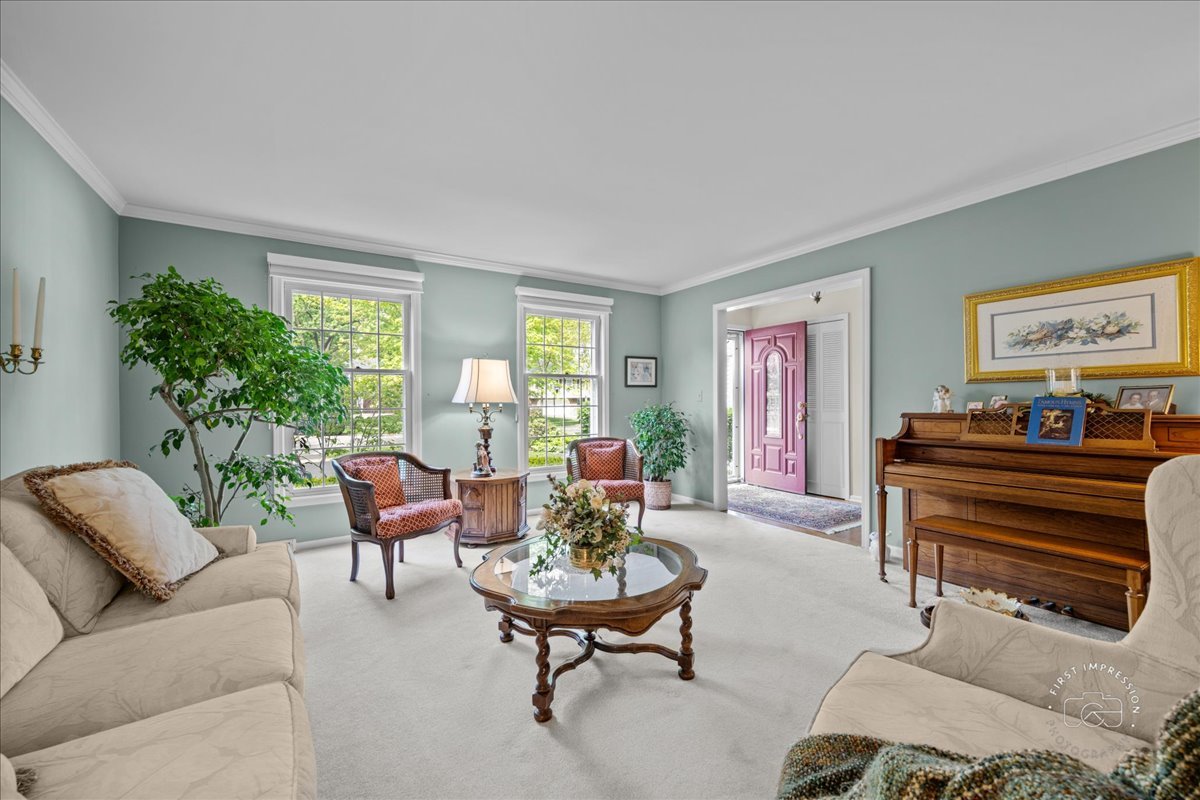 1228 N West Street, Naperville, IL 60563