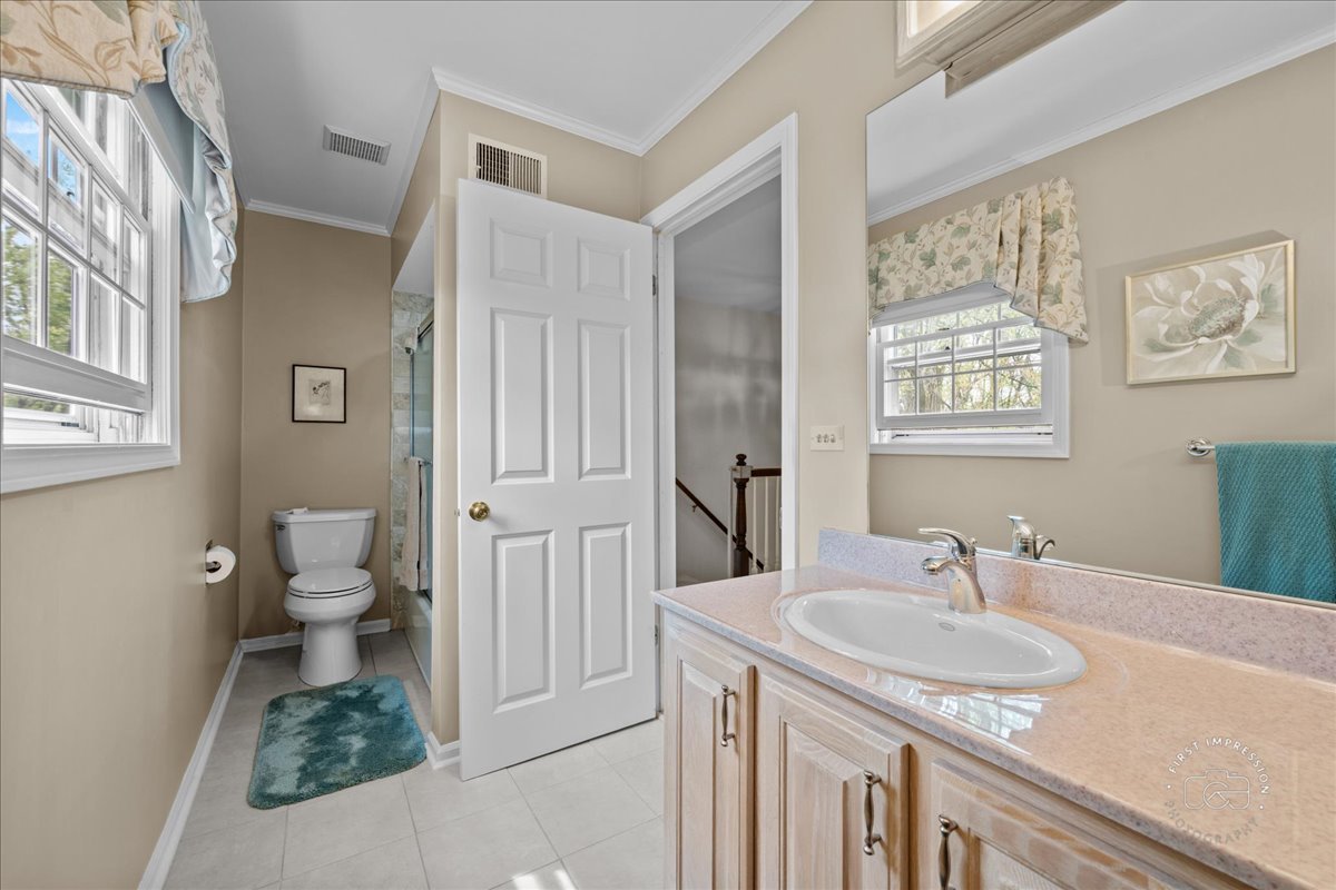 1228 N West Street, Naperville, IL 60563