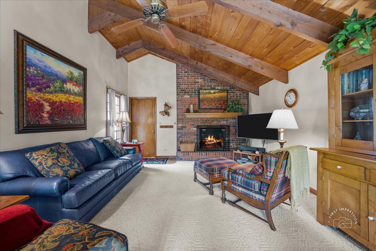 1228 N West Street, Naperville, IL 60563