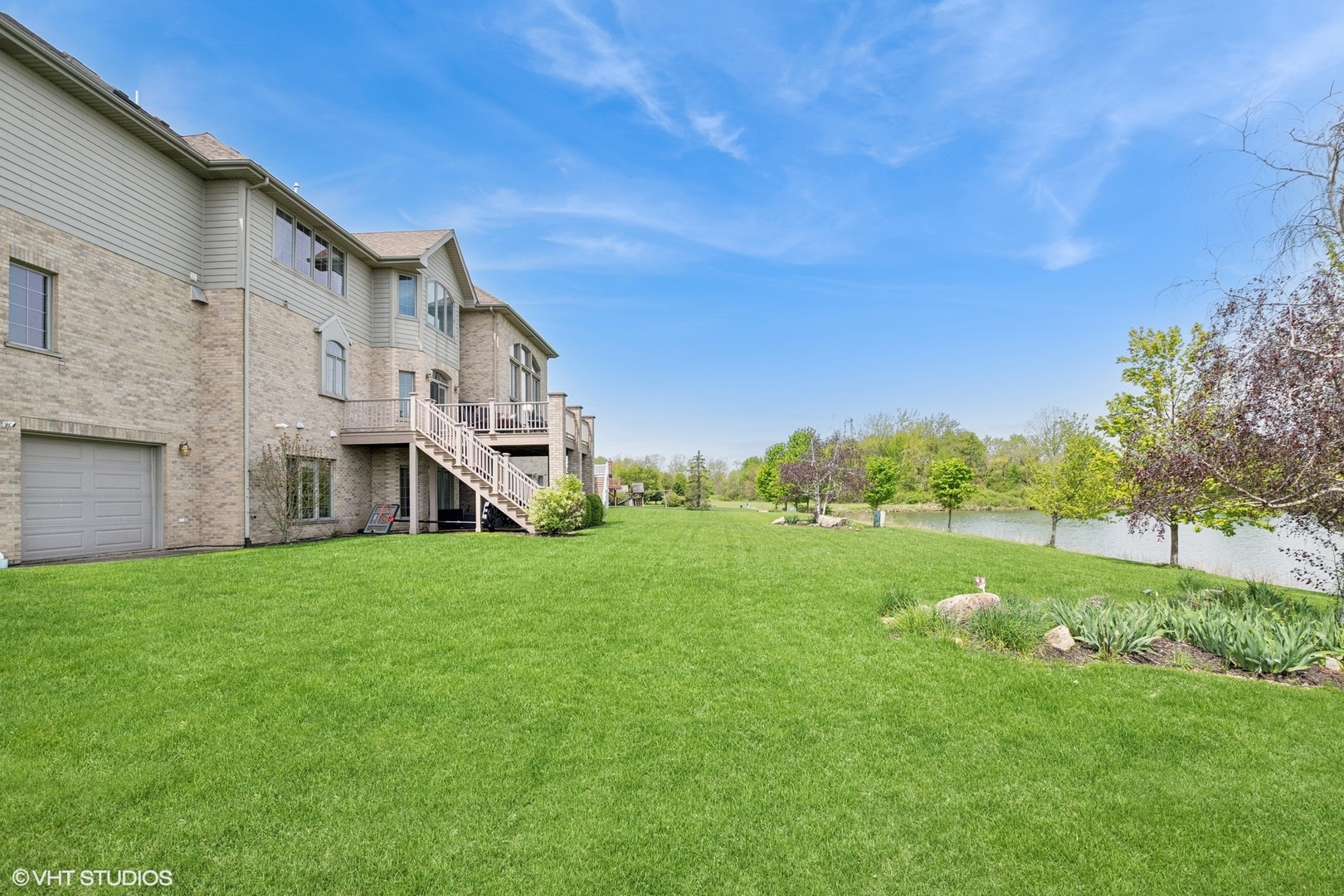 22844 Lakeview Estates Boulevard, Frankfort, IL 60423