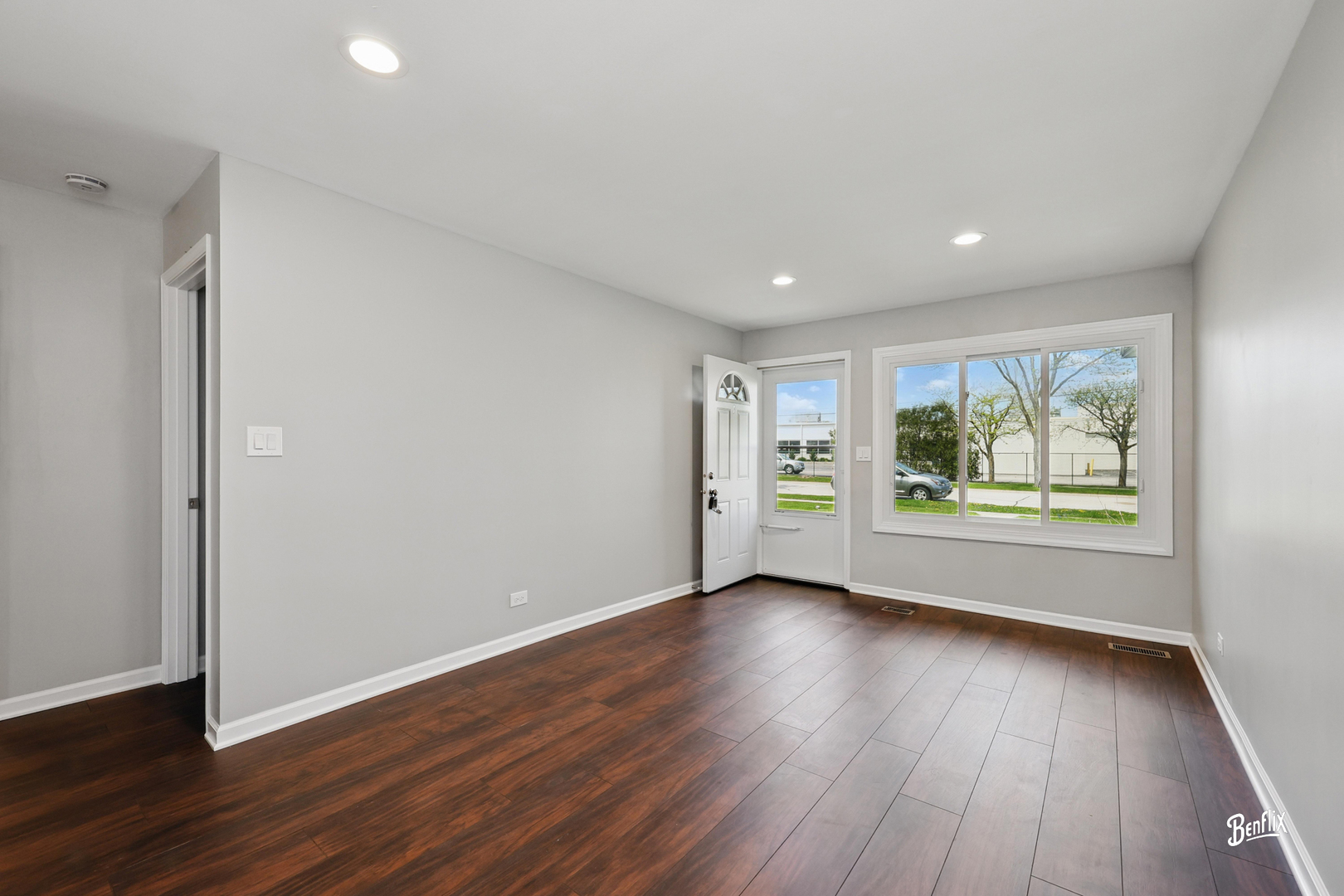 745 Dulles Road #C, Des Plaines, IL 60016