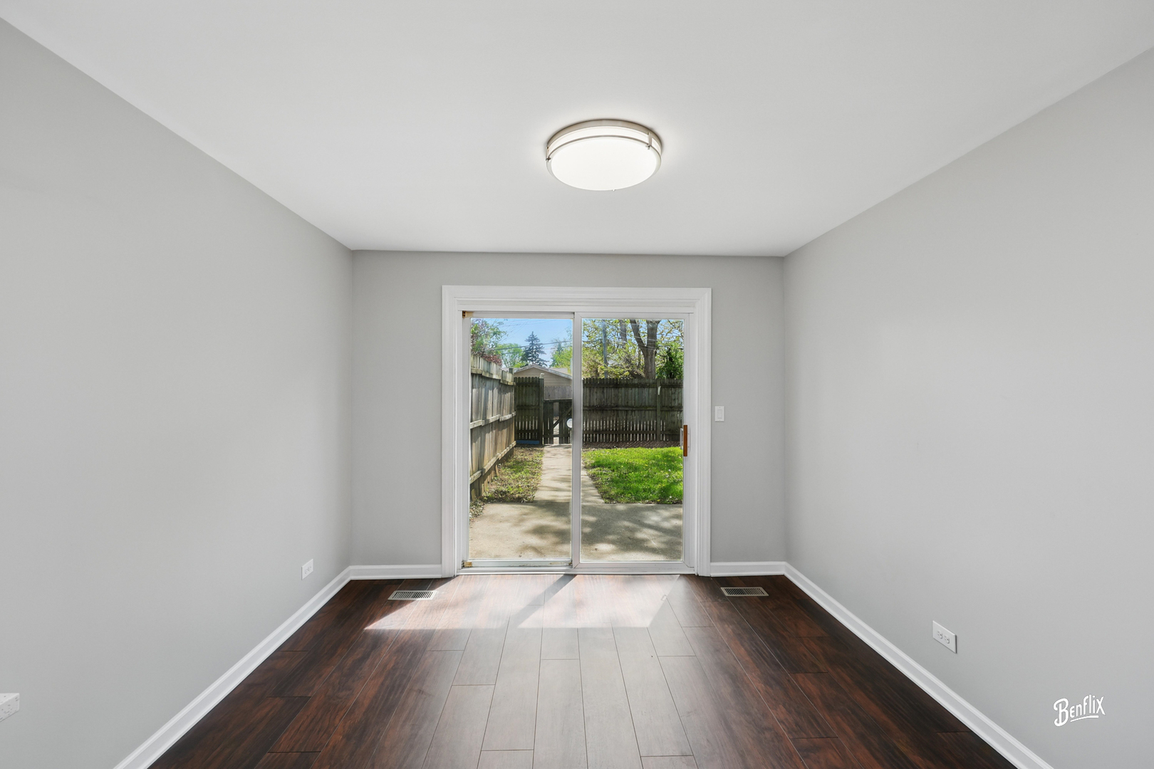 745 Dulles Road #C, Des Plaines, IL 60016