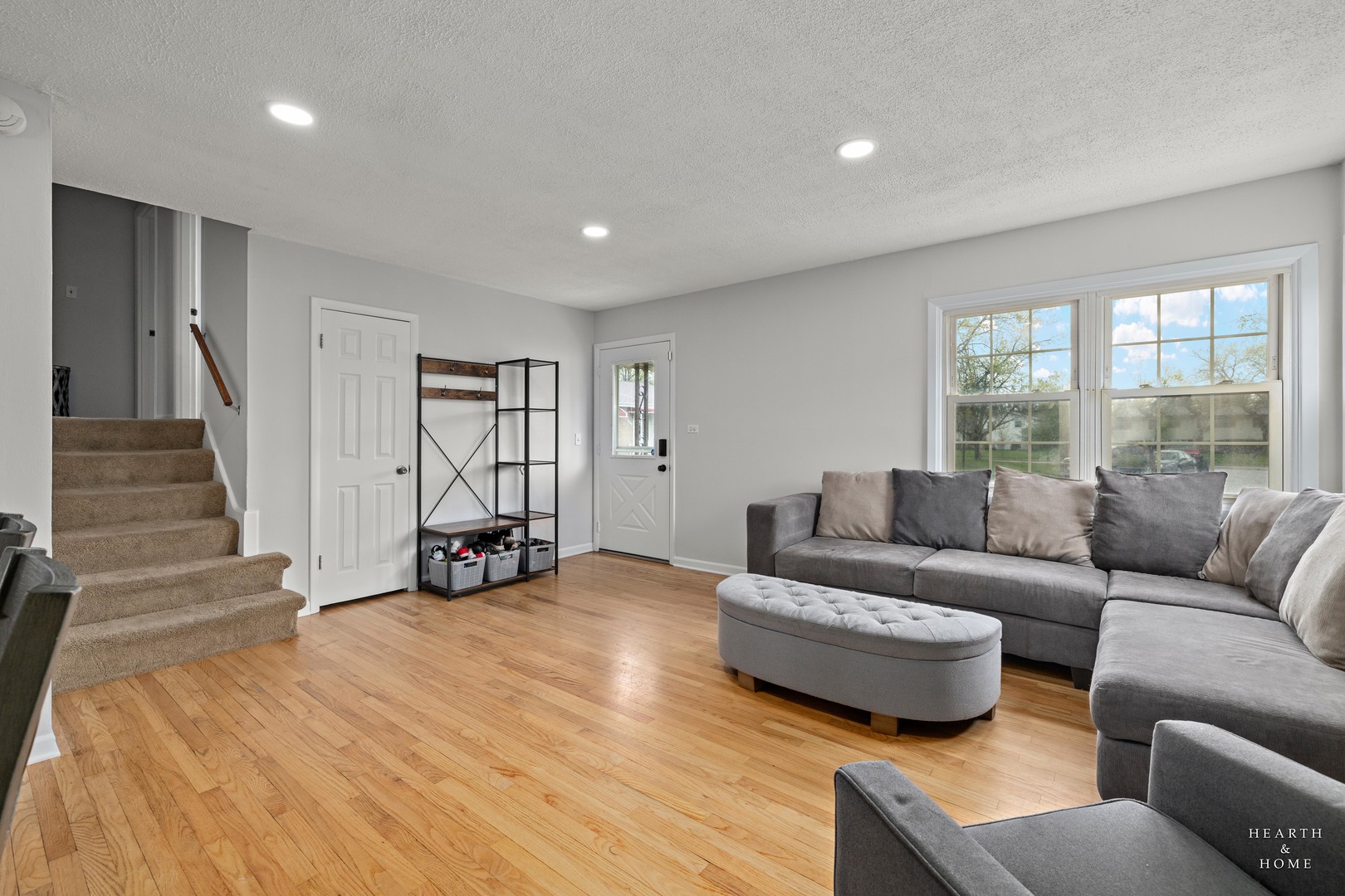 538 W Memory Lane, Addison, IL 60101