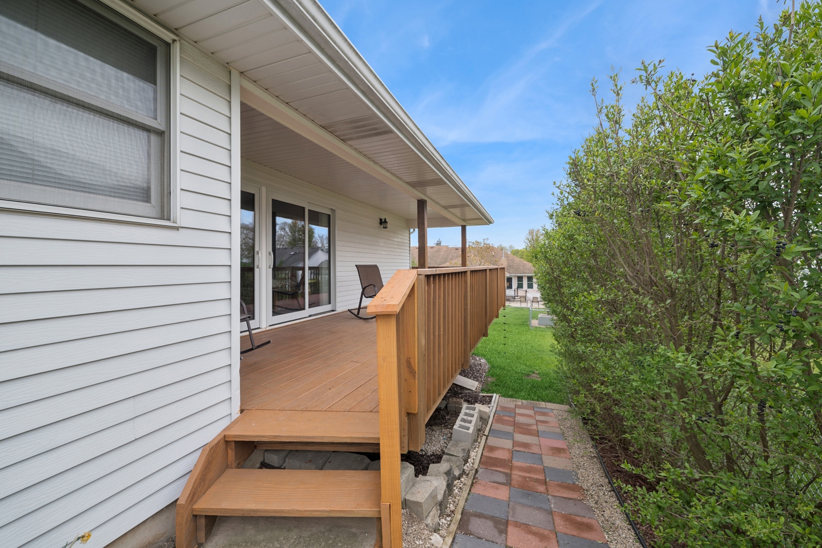 209 JULIE Lane, Hampshire, IL 60140
