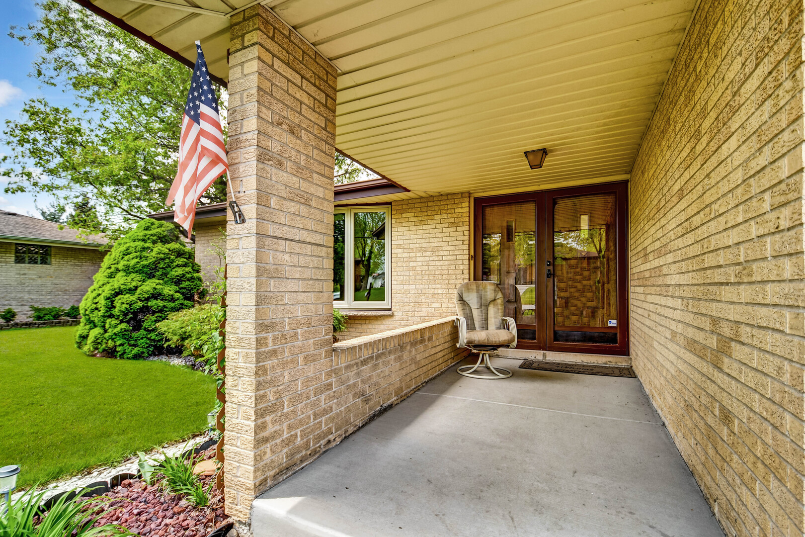 7448 S 86th Avenue, Justice, IL 60458