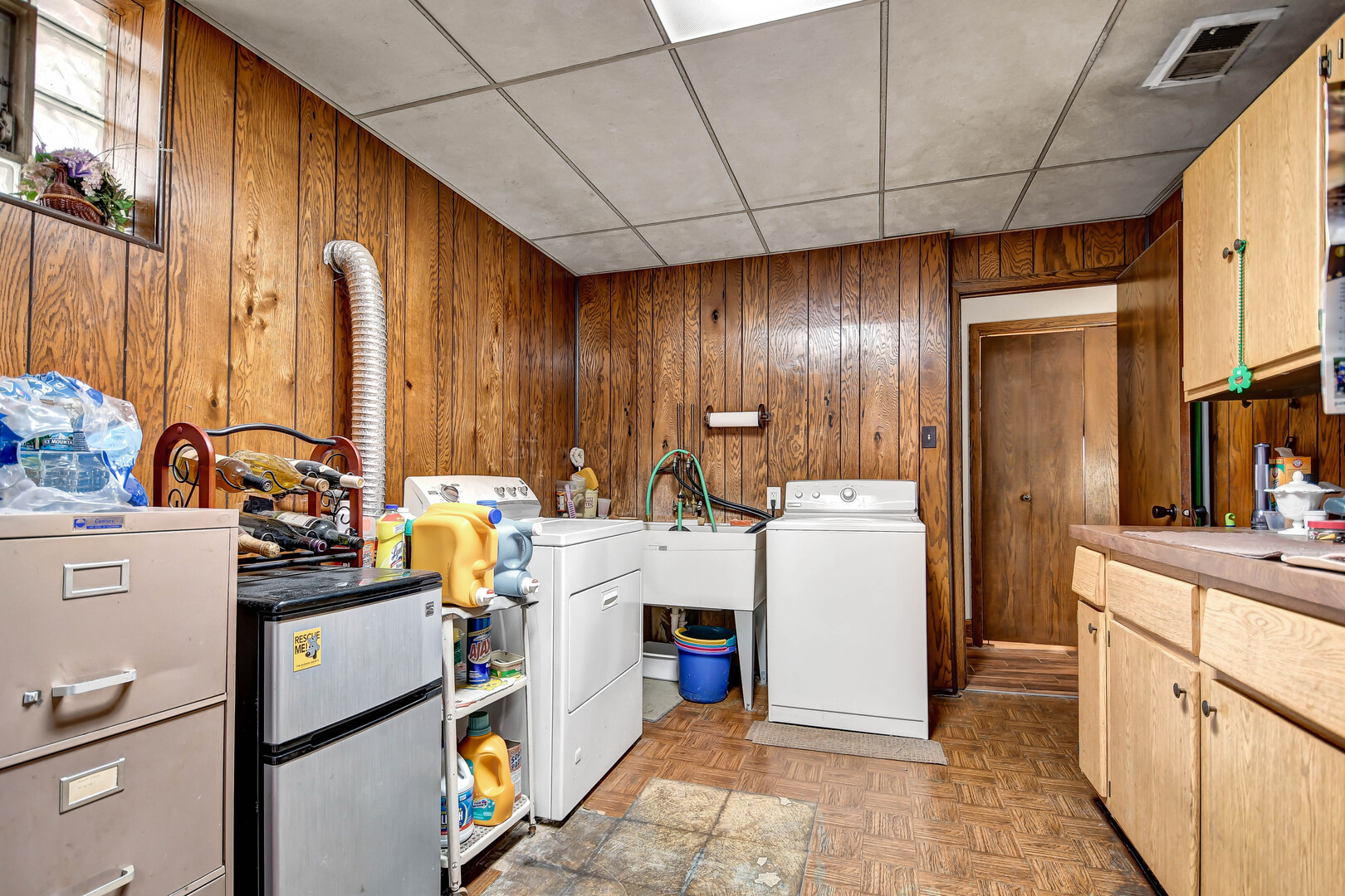 7448 S 86th Avenue, Justice, IL 60458