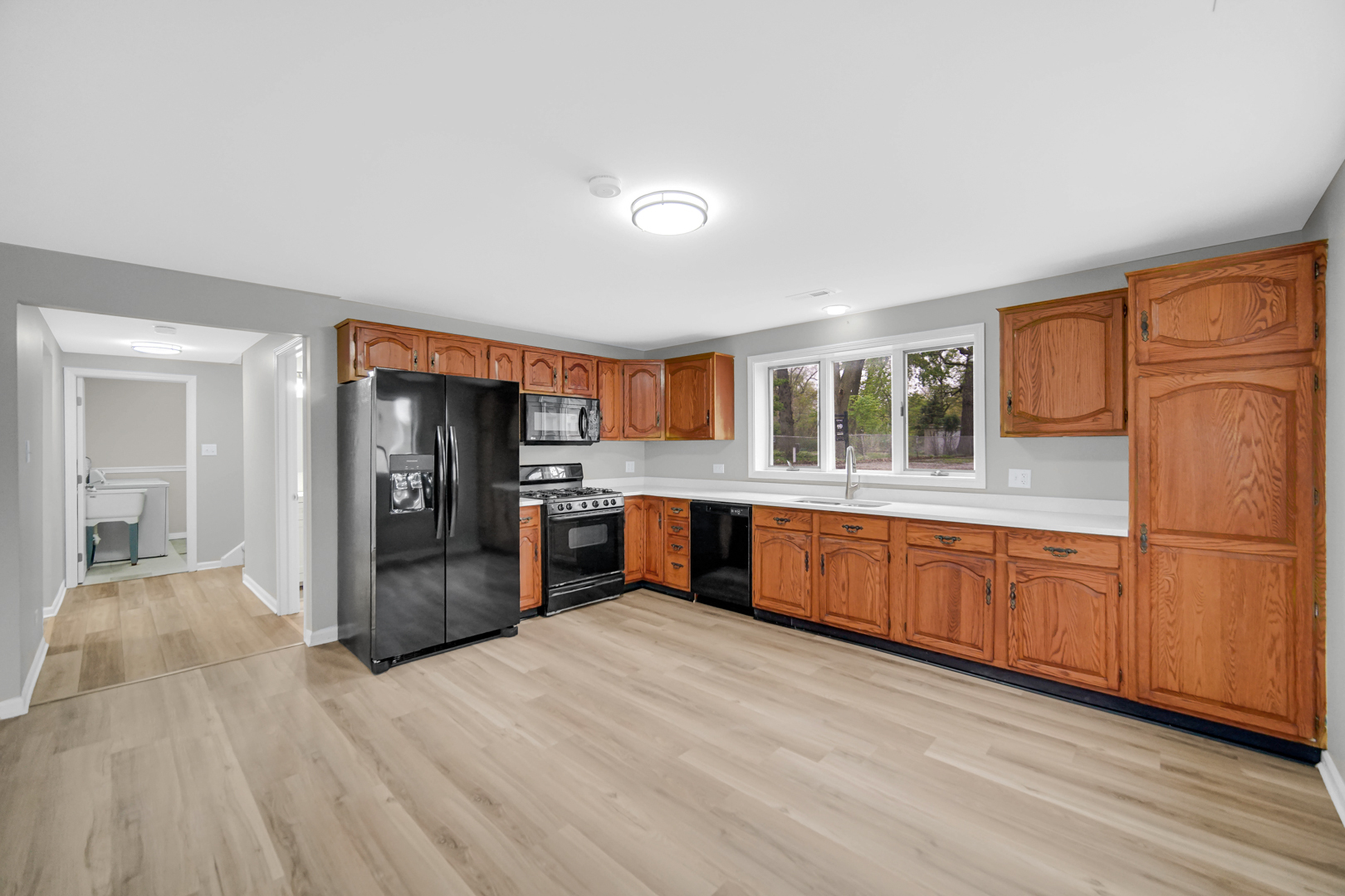 15222 Dearborn Street, South Holland, IL 60473