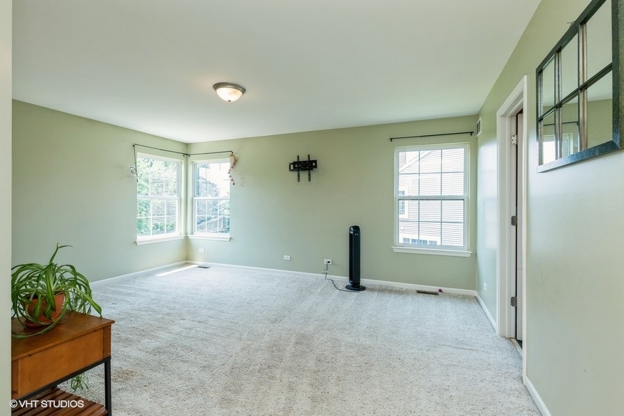 9675 NEWTON Road, Huntley, IL 60142