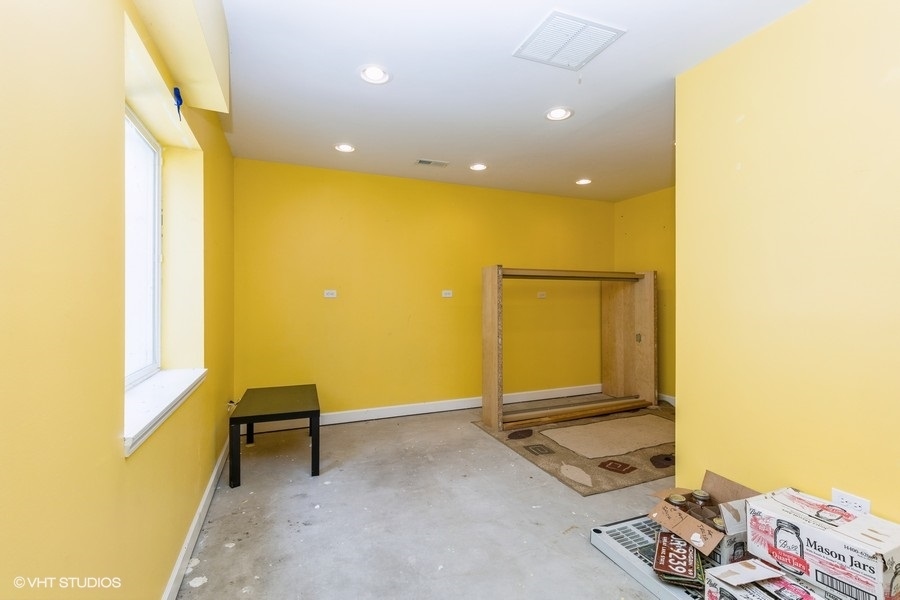 9675 NEWTON Road, Huntley, IL 60142