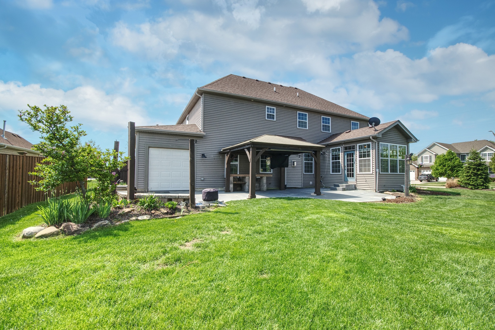 1472 S Saddlebrook Lane, Minooka, IL 60447