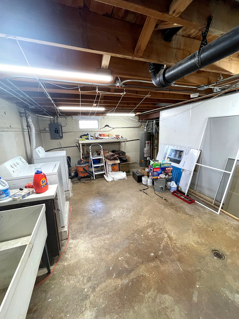 5941 W 99th Street, Oak Lawn, IL 60453