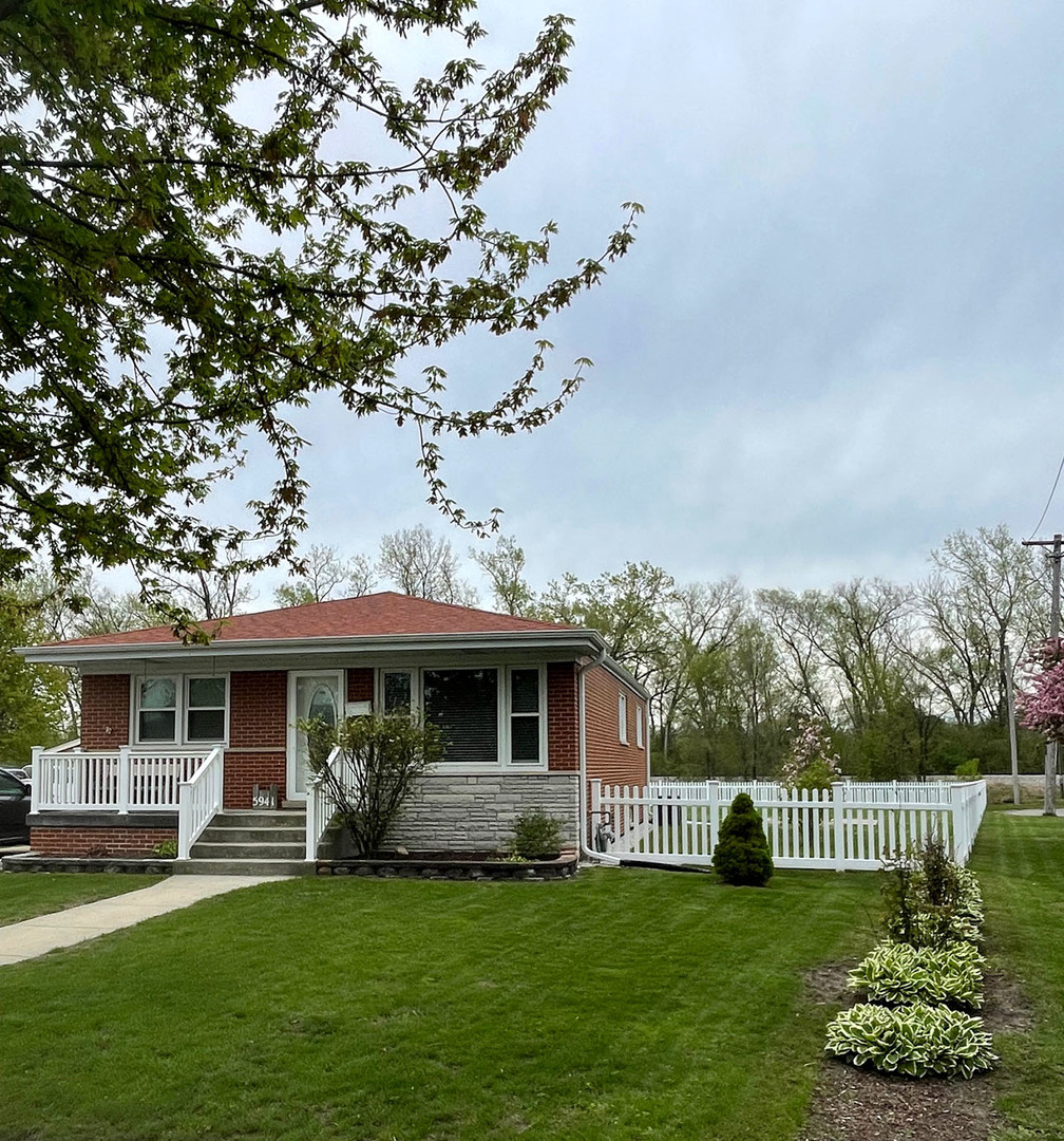 5941 W 99th Street, Oak Lawn, IL 60453