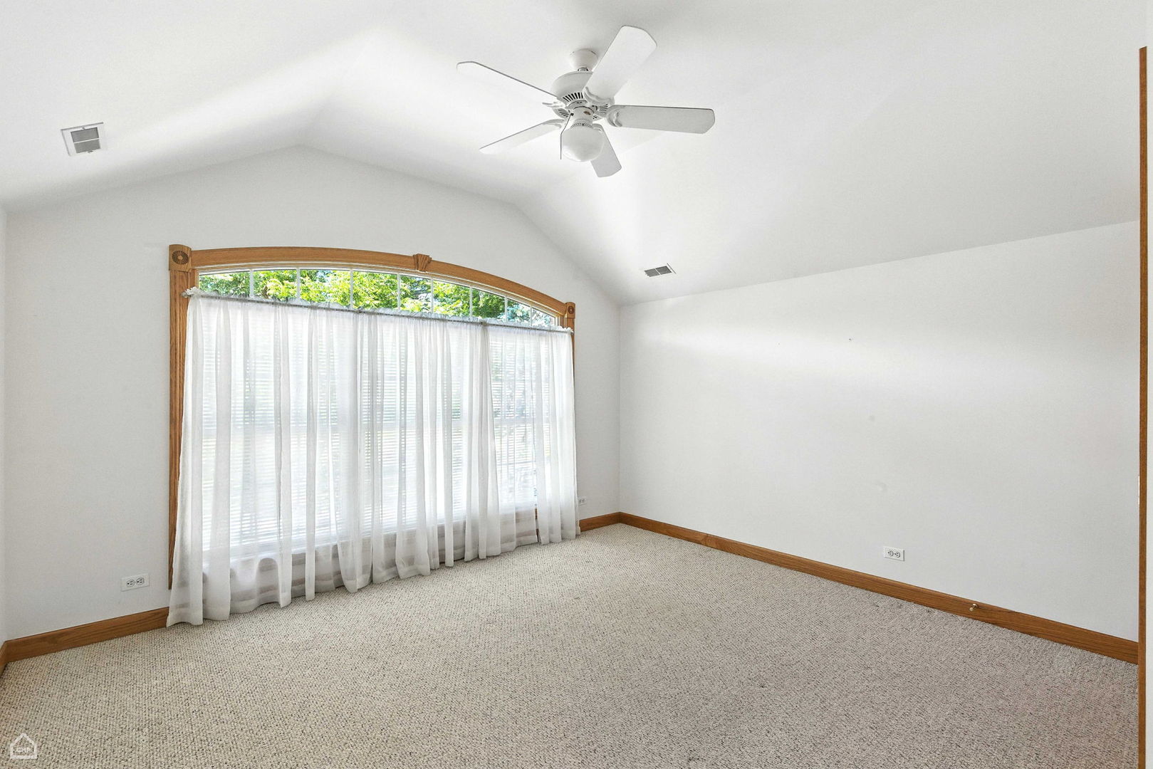 4829 LINSCOTT Avenue, Downers Grove, IL 60515