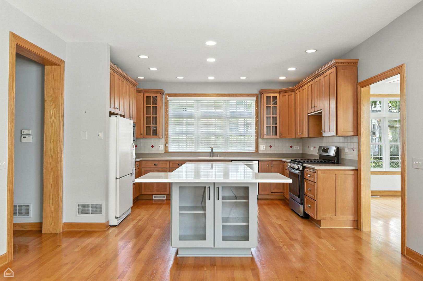 4829 LINSCOTT Avenue, Downers Grove, IL 60515