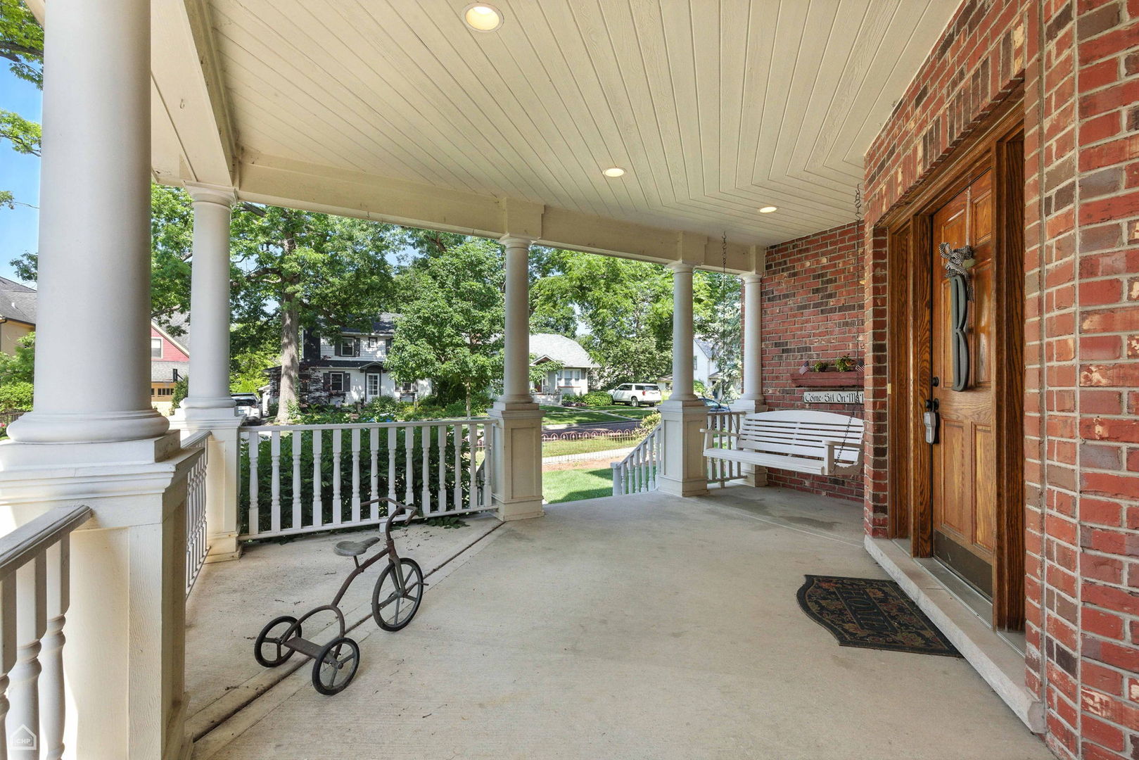 4829 LINSCOTT Avenue, Downers Grove, IL 60515