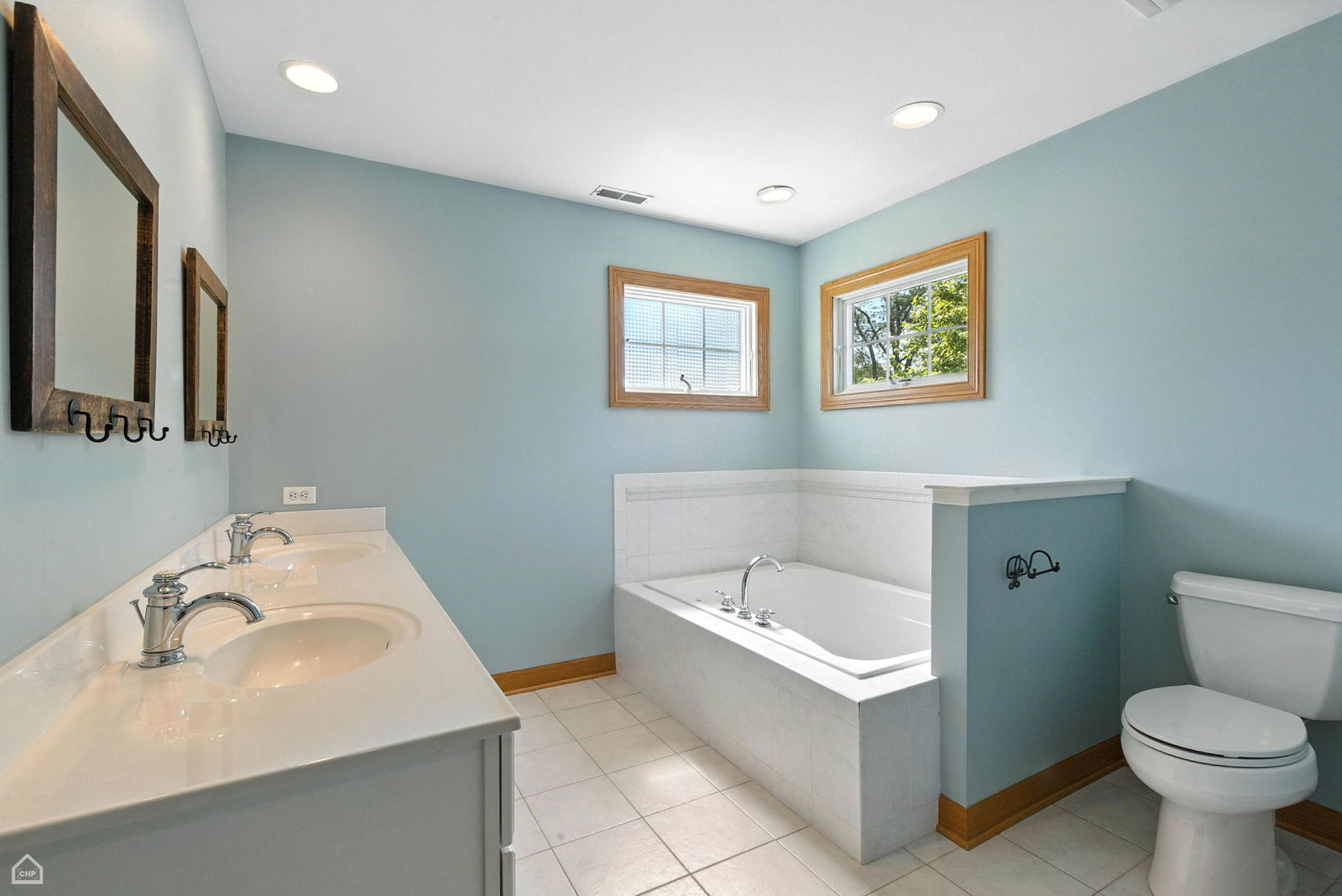 4829 LINSCOTT Avenue, Downers Grove, IL 60515