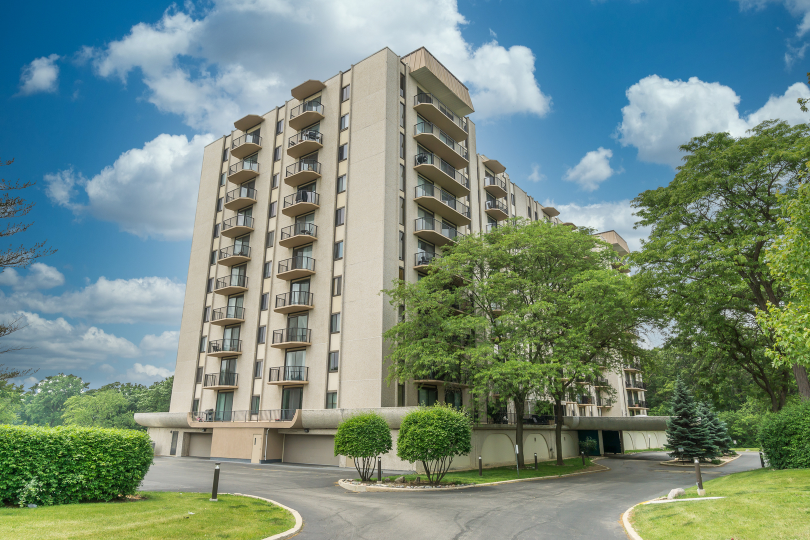 190 S Wood Dale Road #1106, Wood Dale, IL 60191