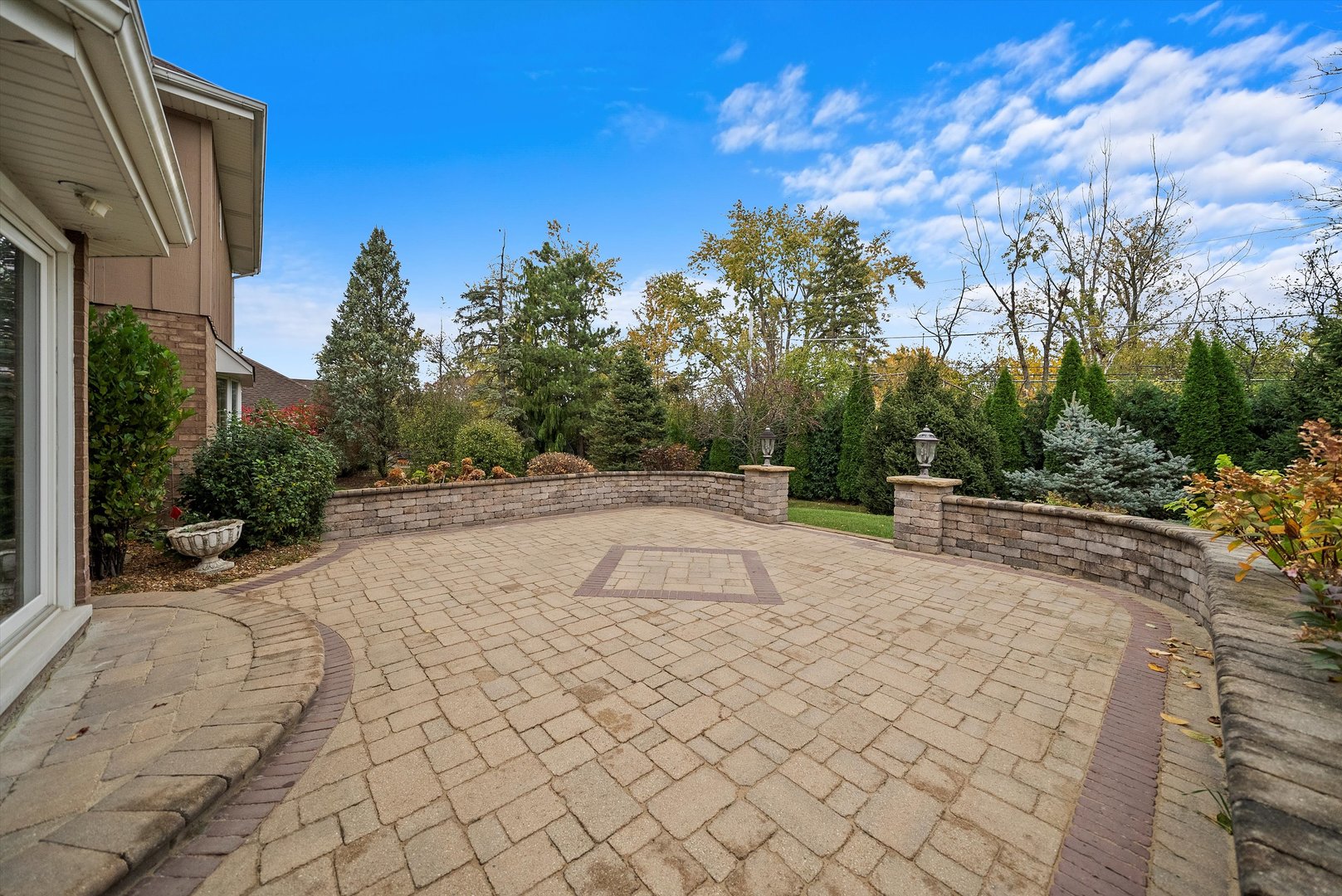 631 Indian Trail Drive, Palos Park, IL 60464