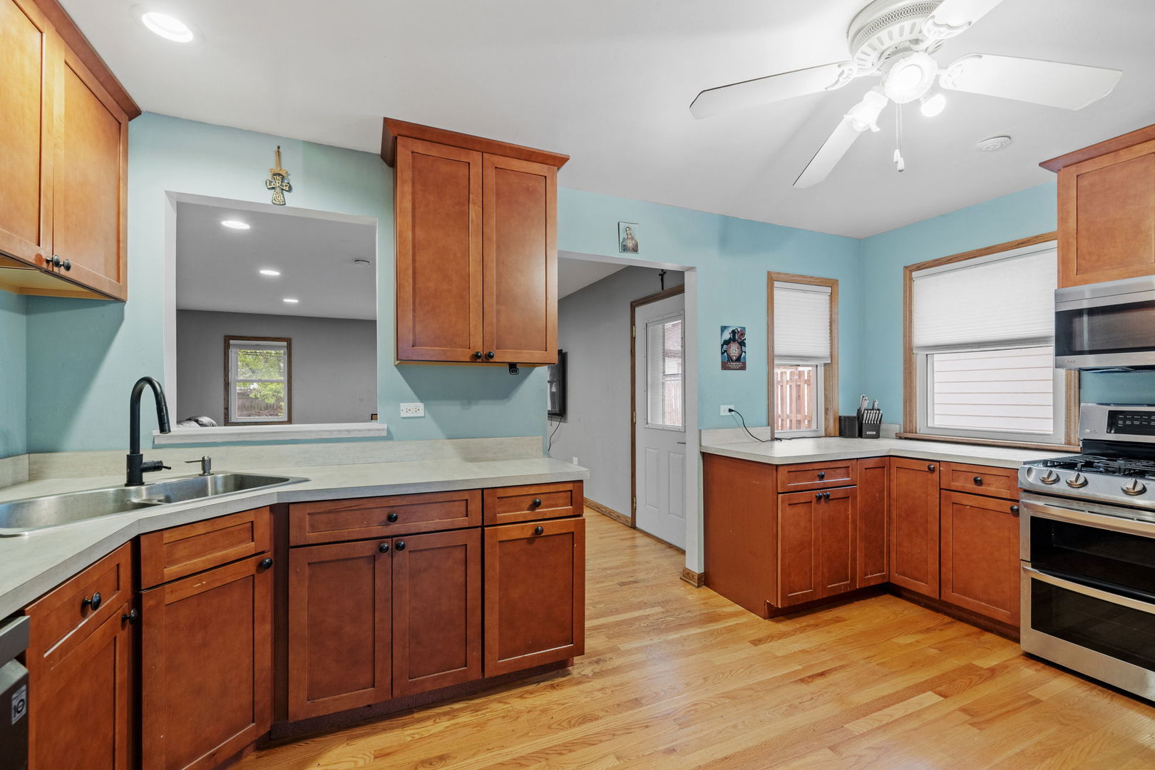 332 W Graham Avenue, Lombard, IL 60148