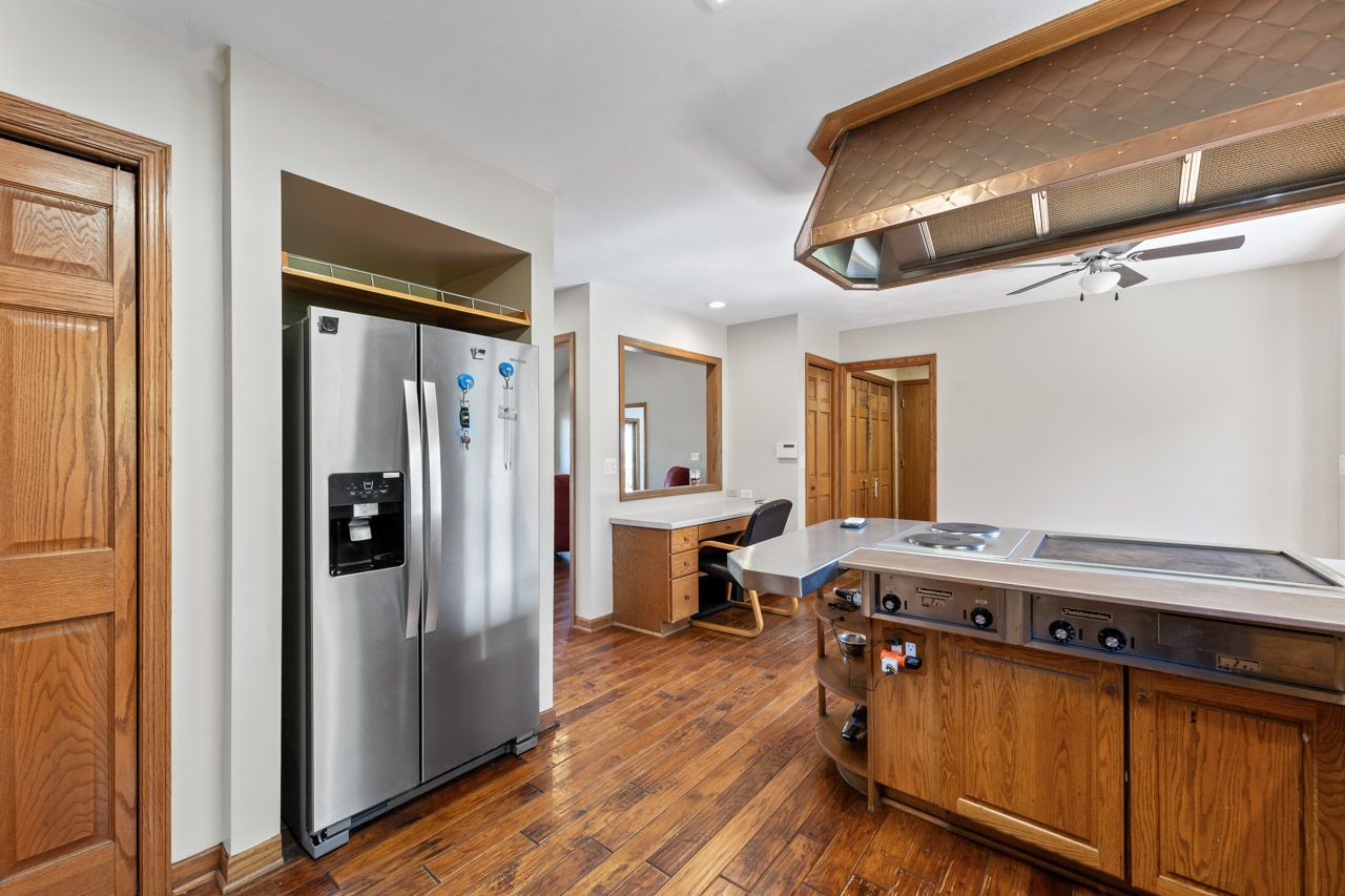 37105 N Ganster Road, Beach Park, IL 60087