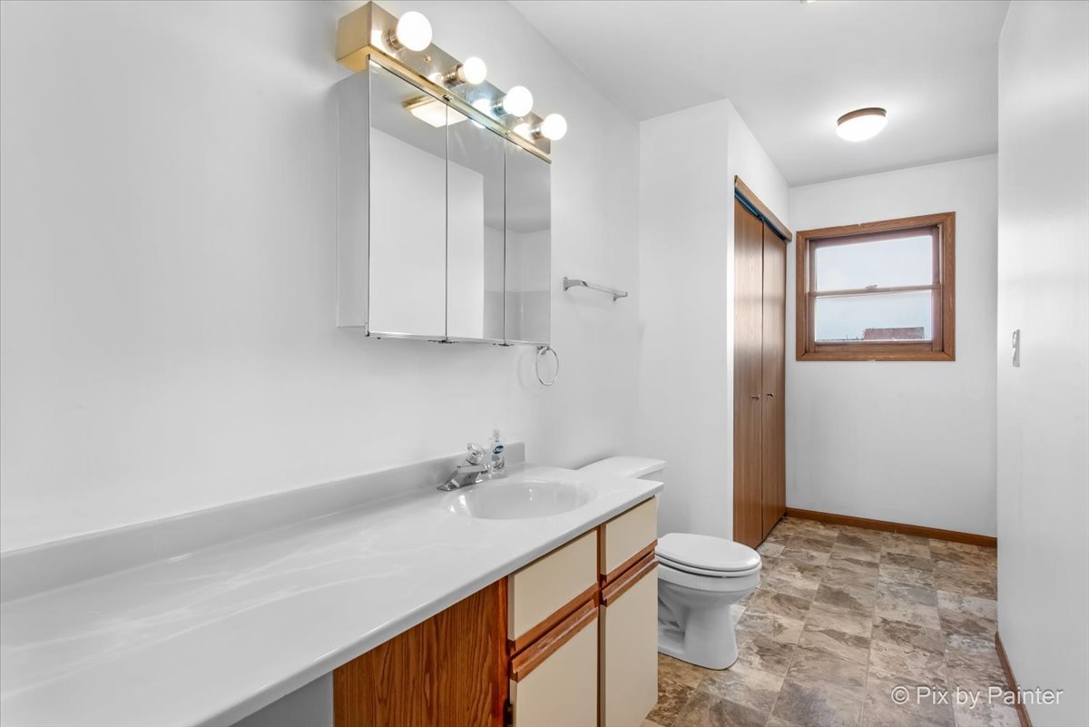 1330 Cunat Court #3A, Lake In The Hills, IL 60156