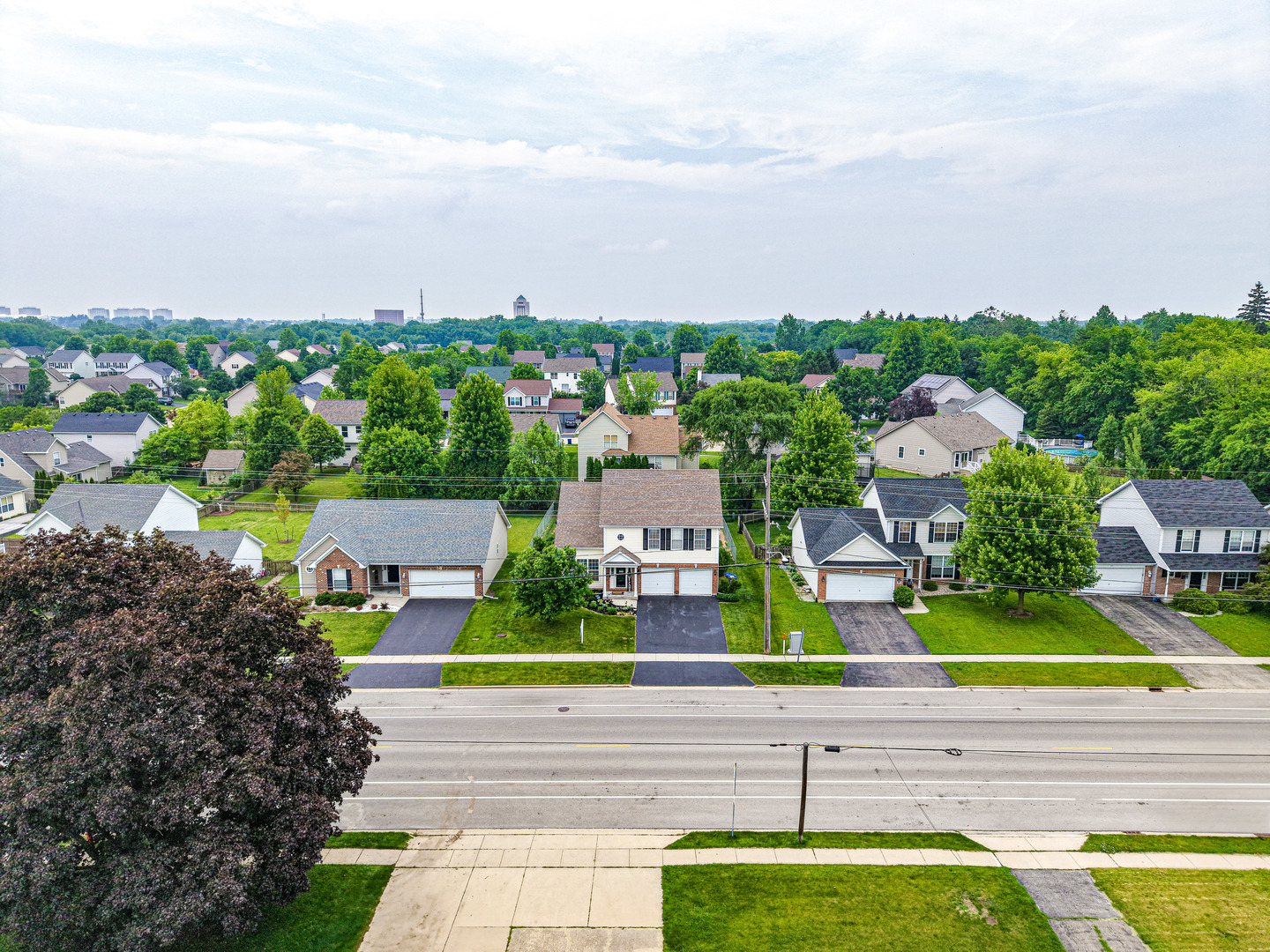 423 W Taylor Street, DeKalb, IL 60115