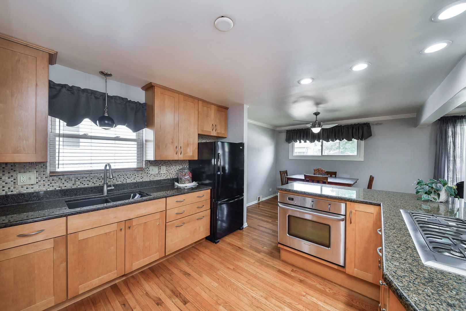 4132 Blanchan Avenue, Brookfield, IL 60513