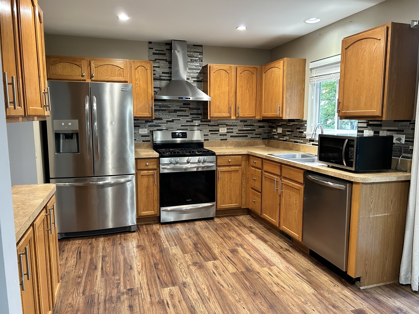 1746 Newport Lane, Montgomery, IL 60538