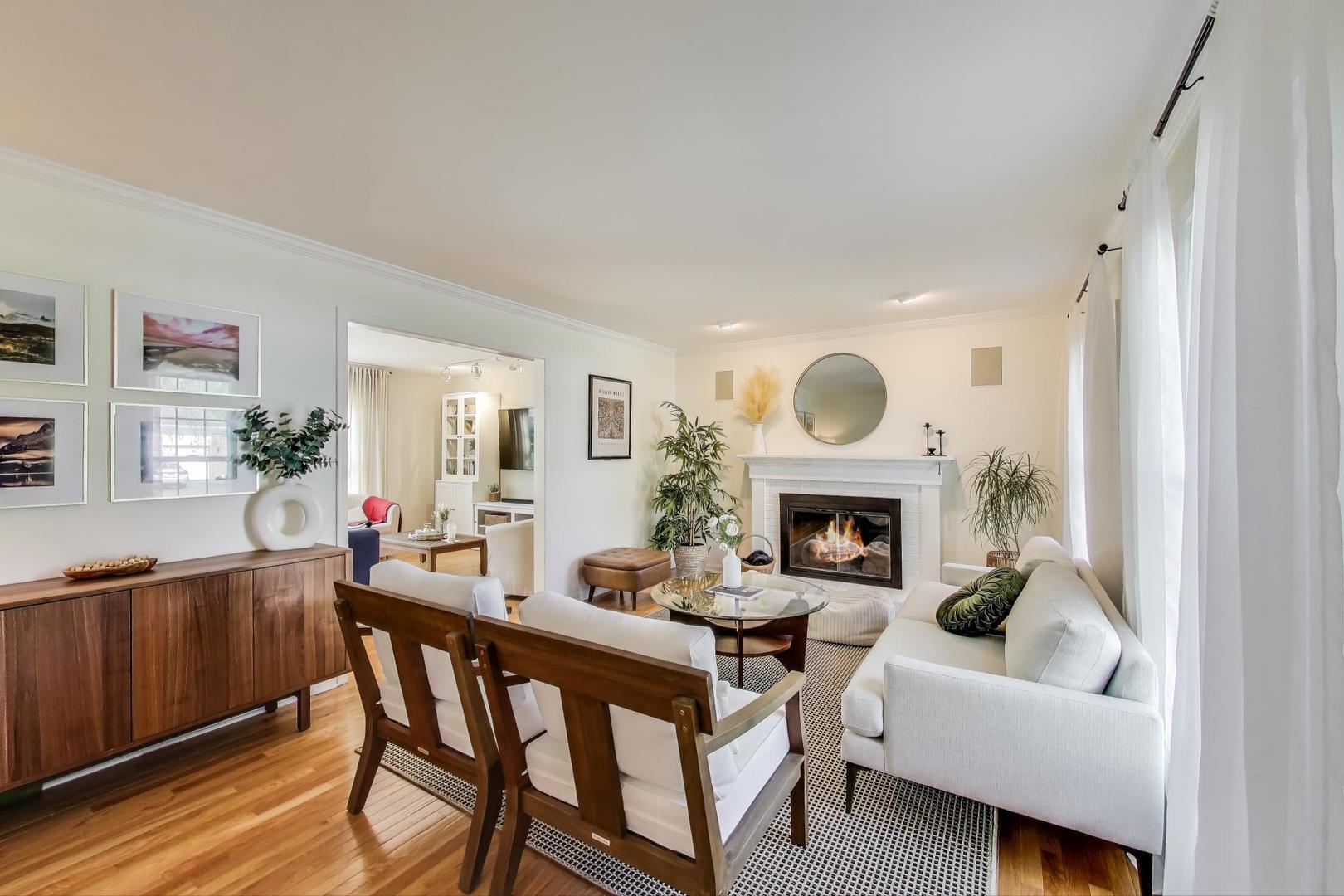33819 N SHAWNEE Avenue, Grayslake, IL 60030