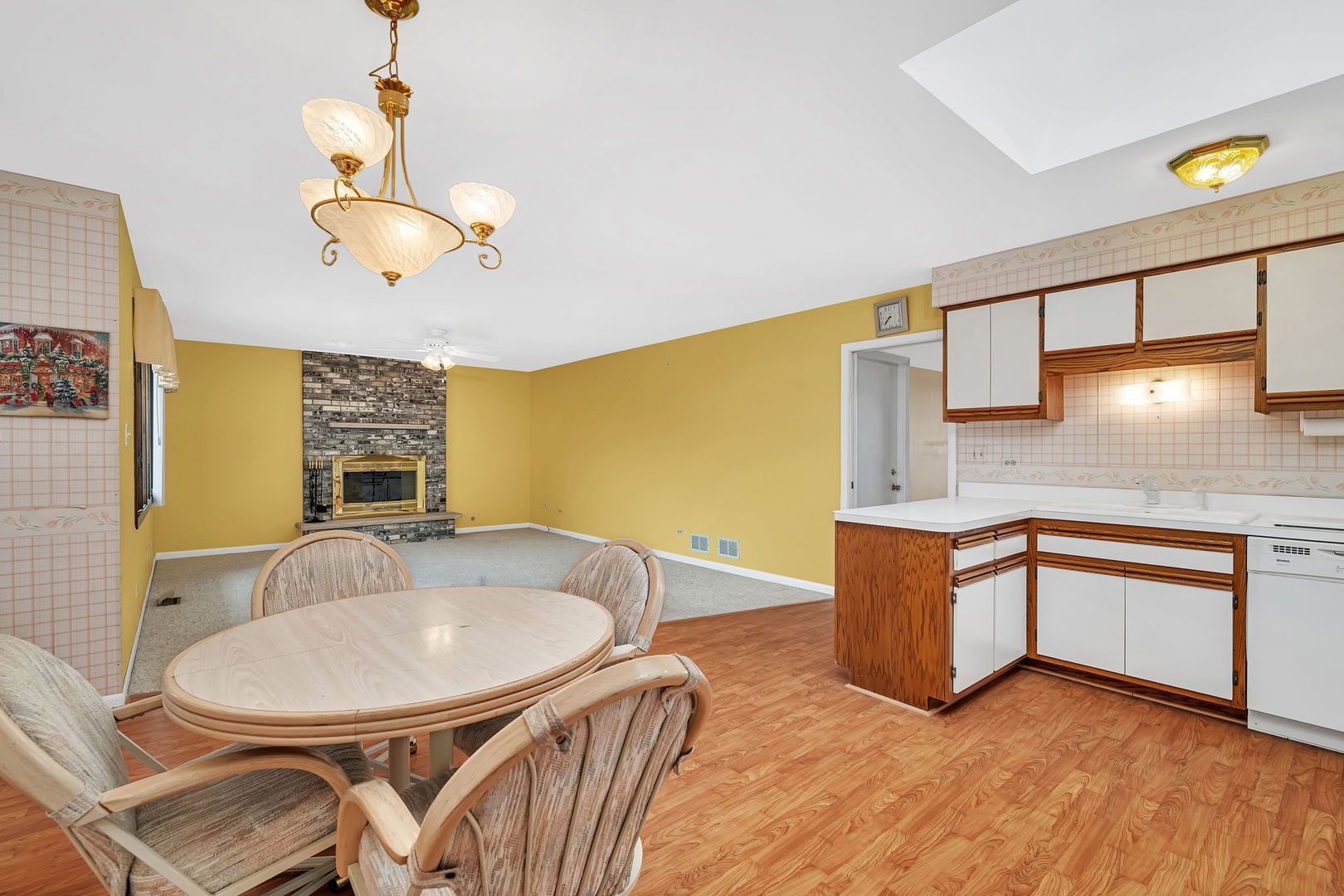 8418 Cherry Hill Drive, Tinley Park, IL 60477