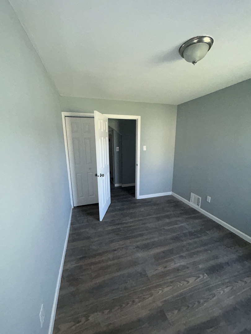 209 N La Crosse Avenue, Chicago, IL 60644
