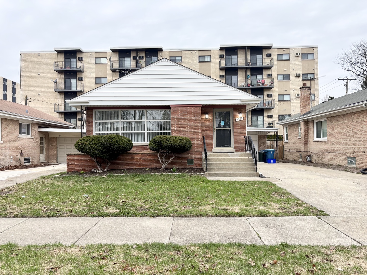 7741 Taylor Street, Forest Park, IL 60130