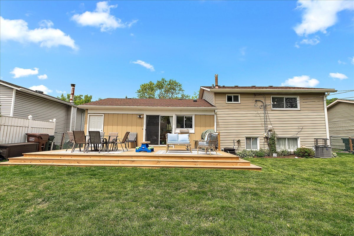 5131 Deerpath Road, Oak Forest, IL 60452