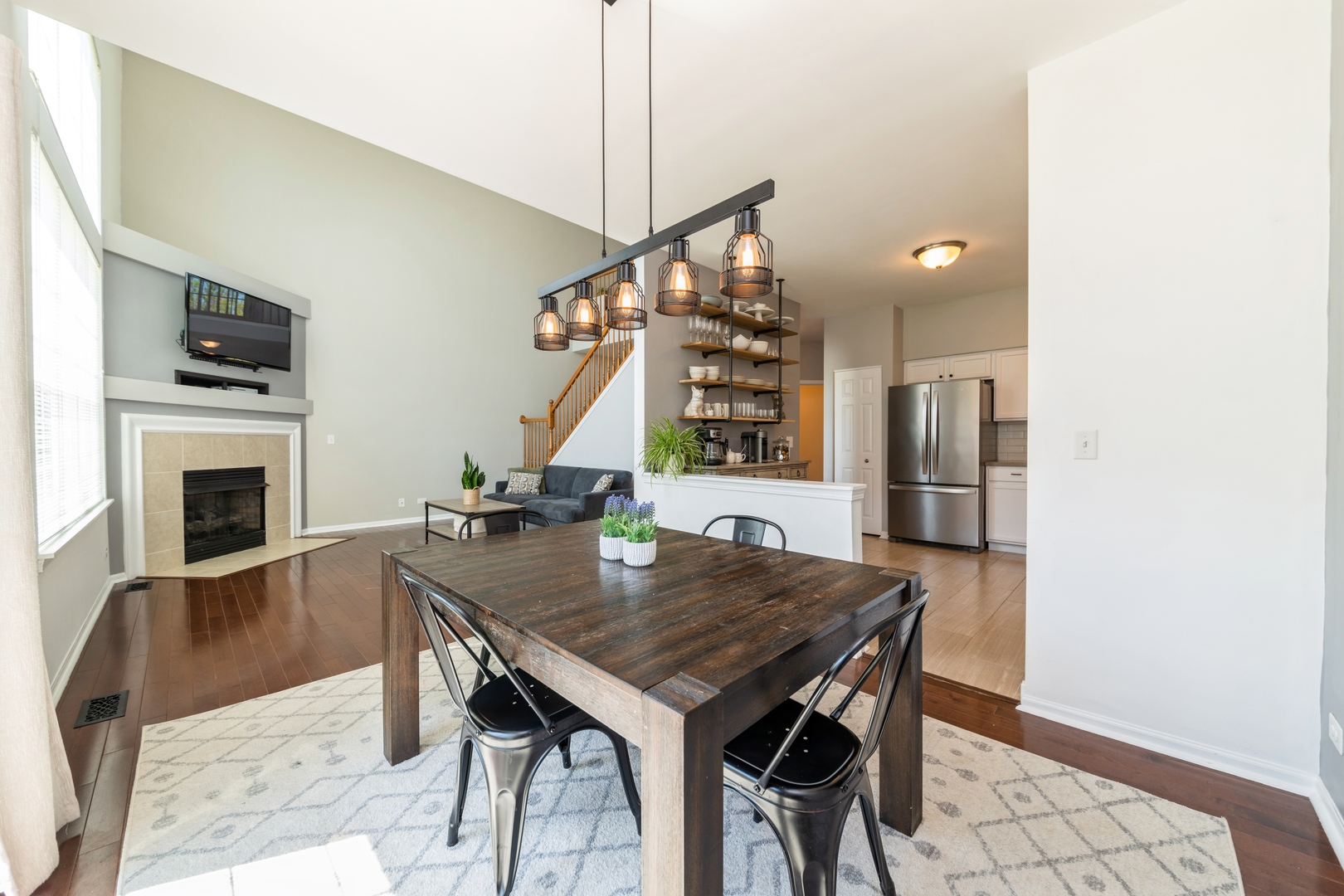 1945 Sundrop Court, Bartlett, IL 60103