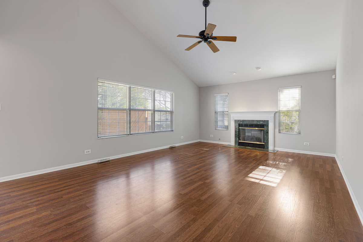1175 N Harvard Circle, South Elgin, IL 60177