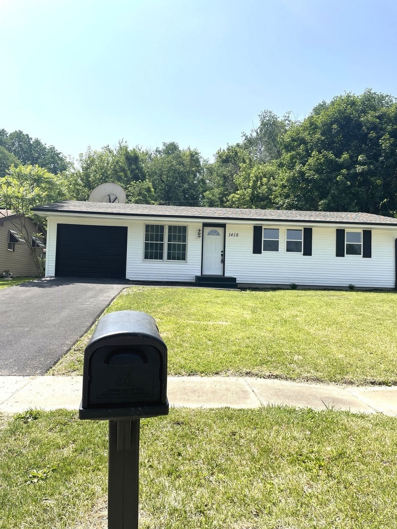 1418 Iris Avenue, Rockford, IL 61102