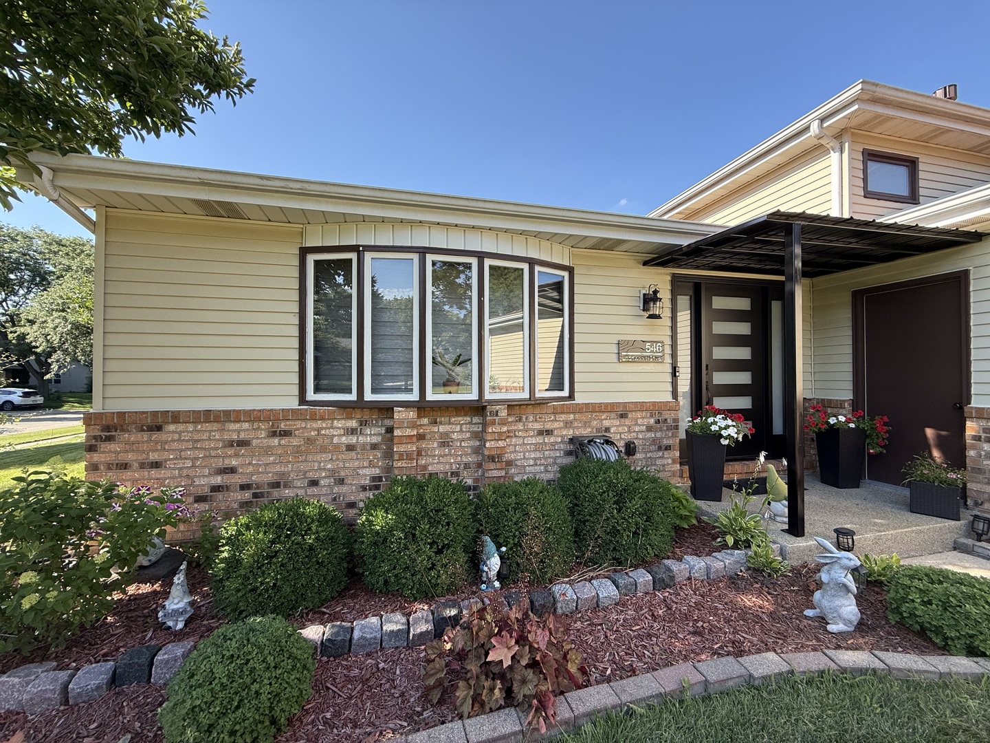 546 Lochwood Drive, Crystal Lake, IL 60012