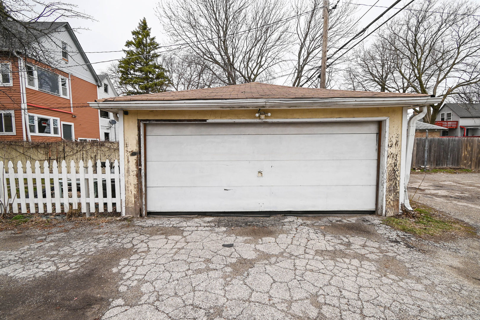 1423 Victoria Avenue, North Chicago, IL 60064