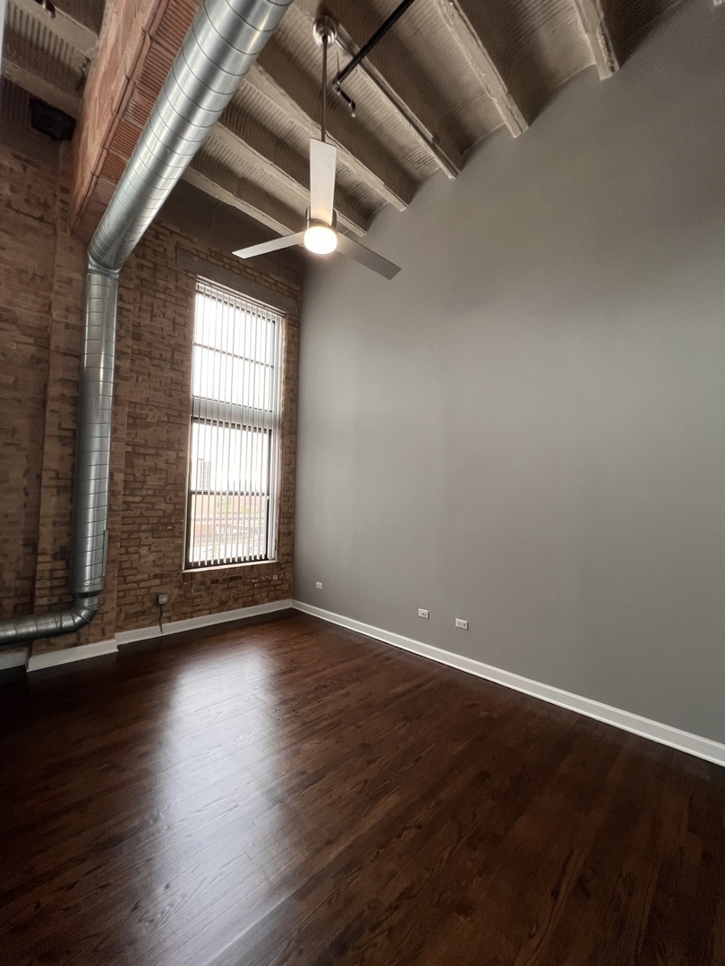 2545 S Dearborn Street #513, Chicago, IL 60616