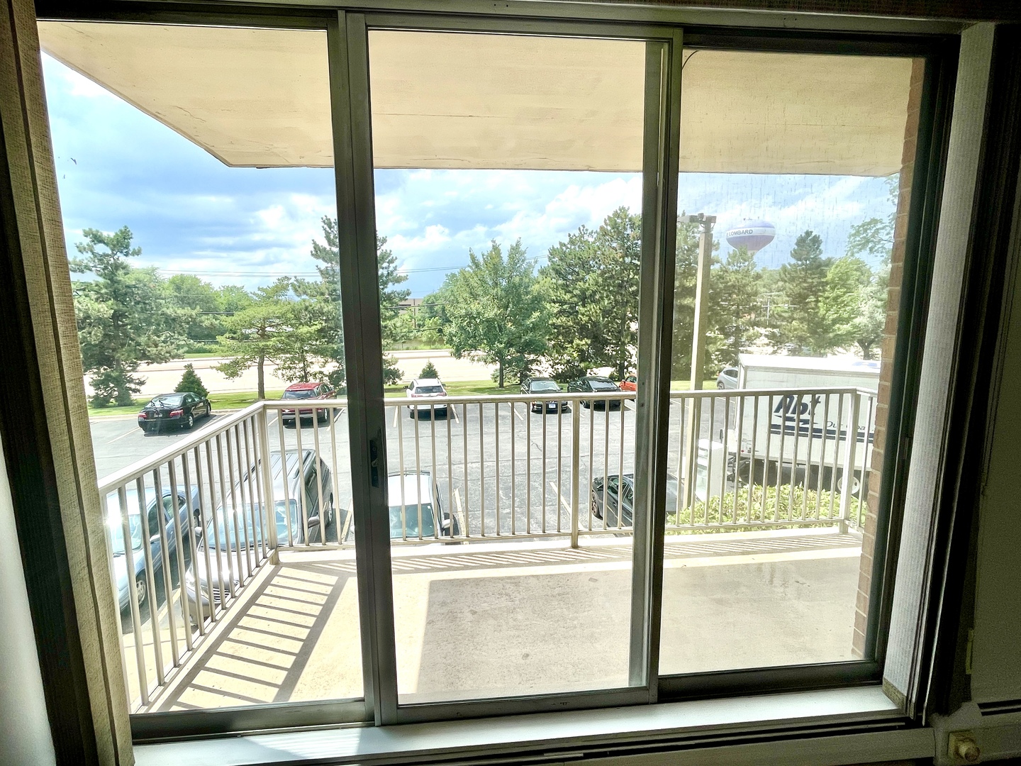 2201 S Highland Avenue #2J, Lombard, IL 60148