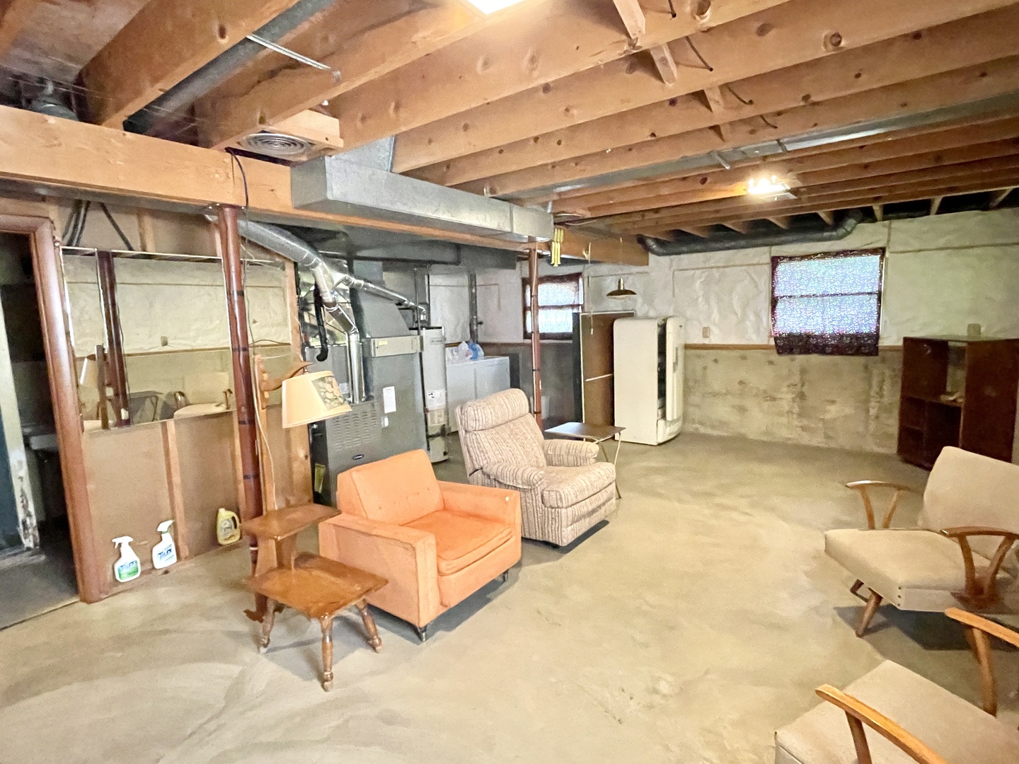 1900 Charles Lane, Aurora, IL 60505