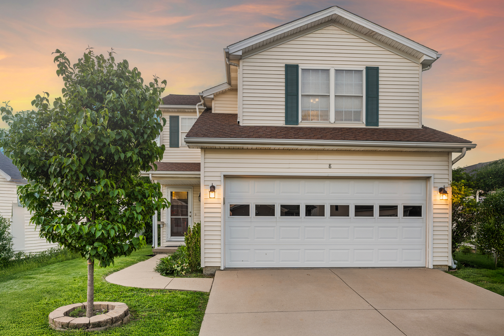 8 Harrison Court, Bloomington, IL 61704