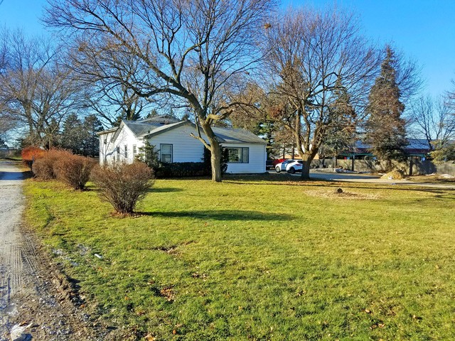 900-950 S Butterfield Road, Mundelein, IL 60060