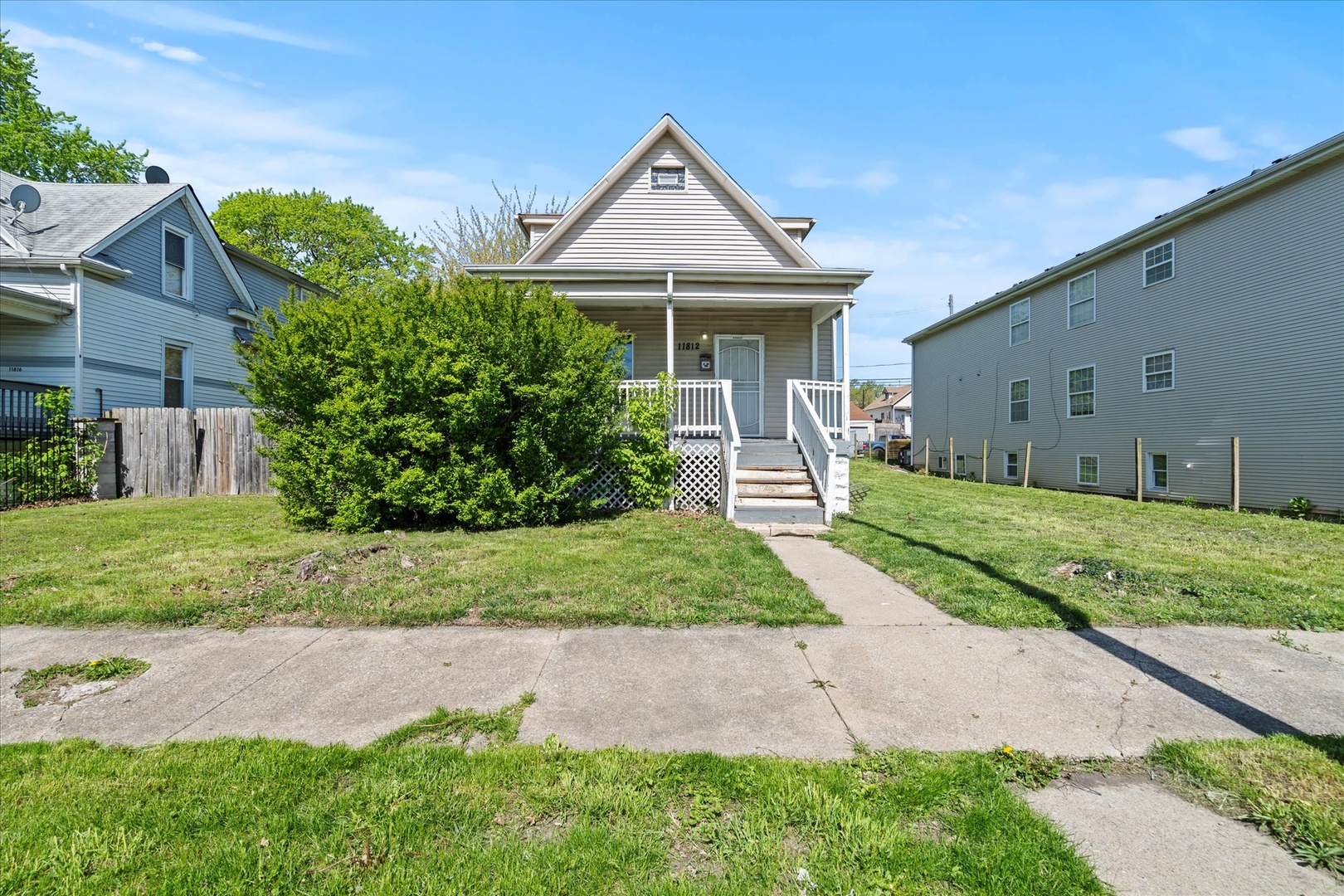 11812 S Watkins Avenue, Chicago, IL 60643