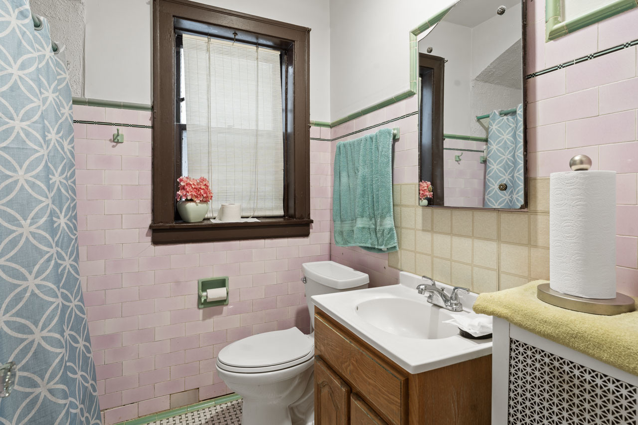 6535 N Richmond Street, Chicago, IL 60645