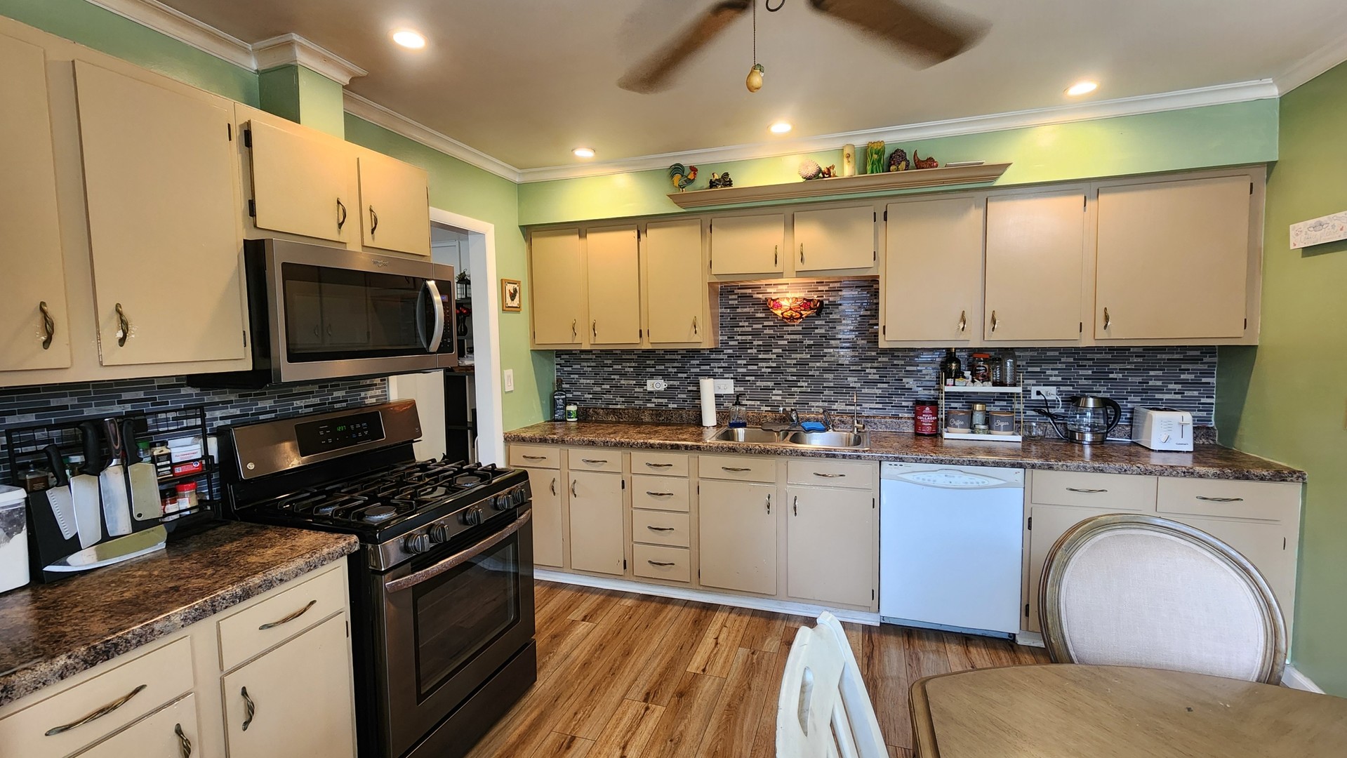 2108 HAWK Lane, Rolling Meadows, IL 60008