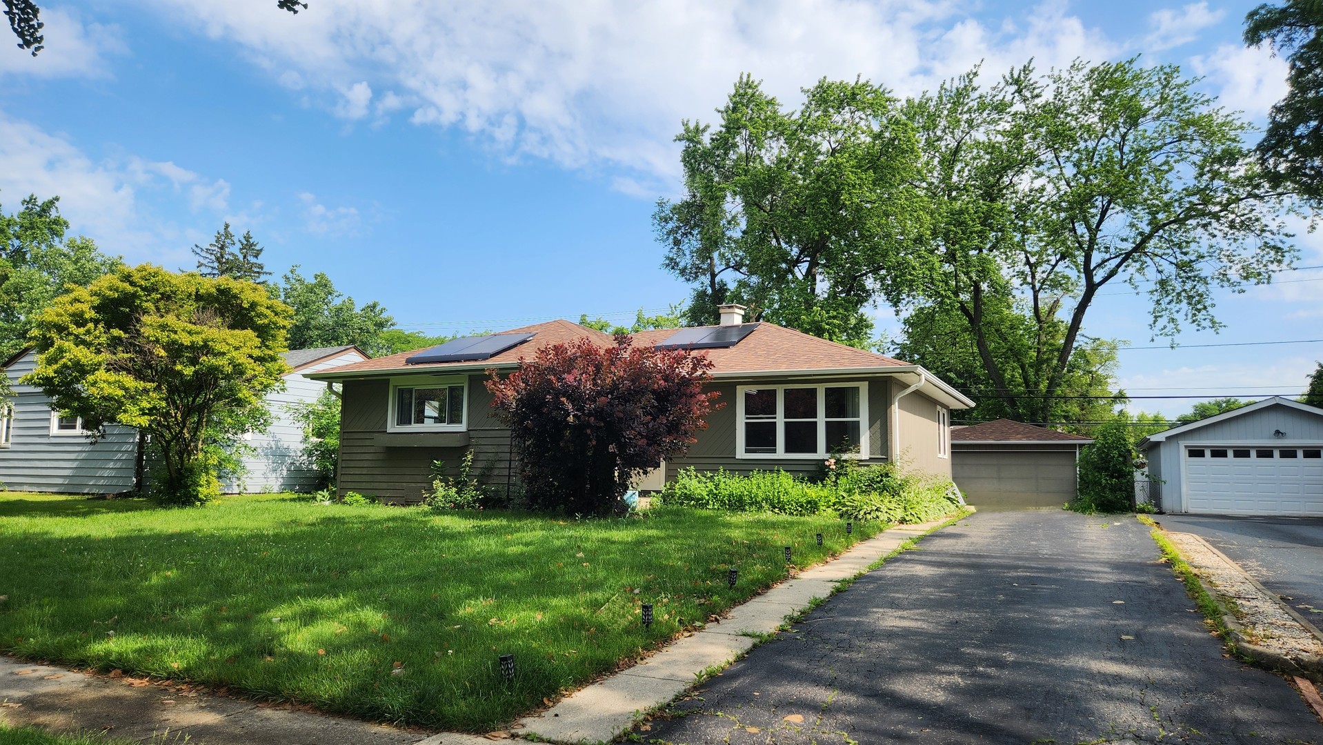 2108 HAWK Lane, Rolling Meadows, IL 60008